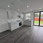Luxury 4-Bed Home Near City